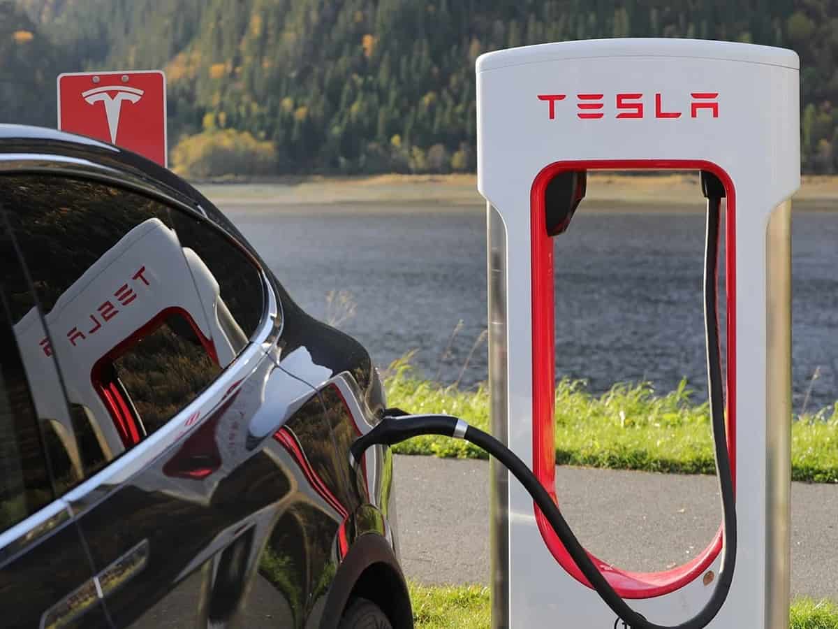 Tesla offers free EV charging near Ukraine for people fleeing country