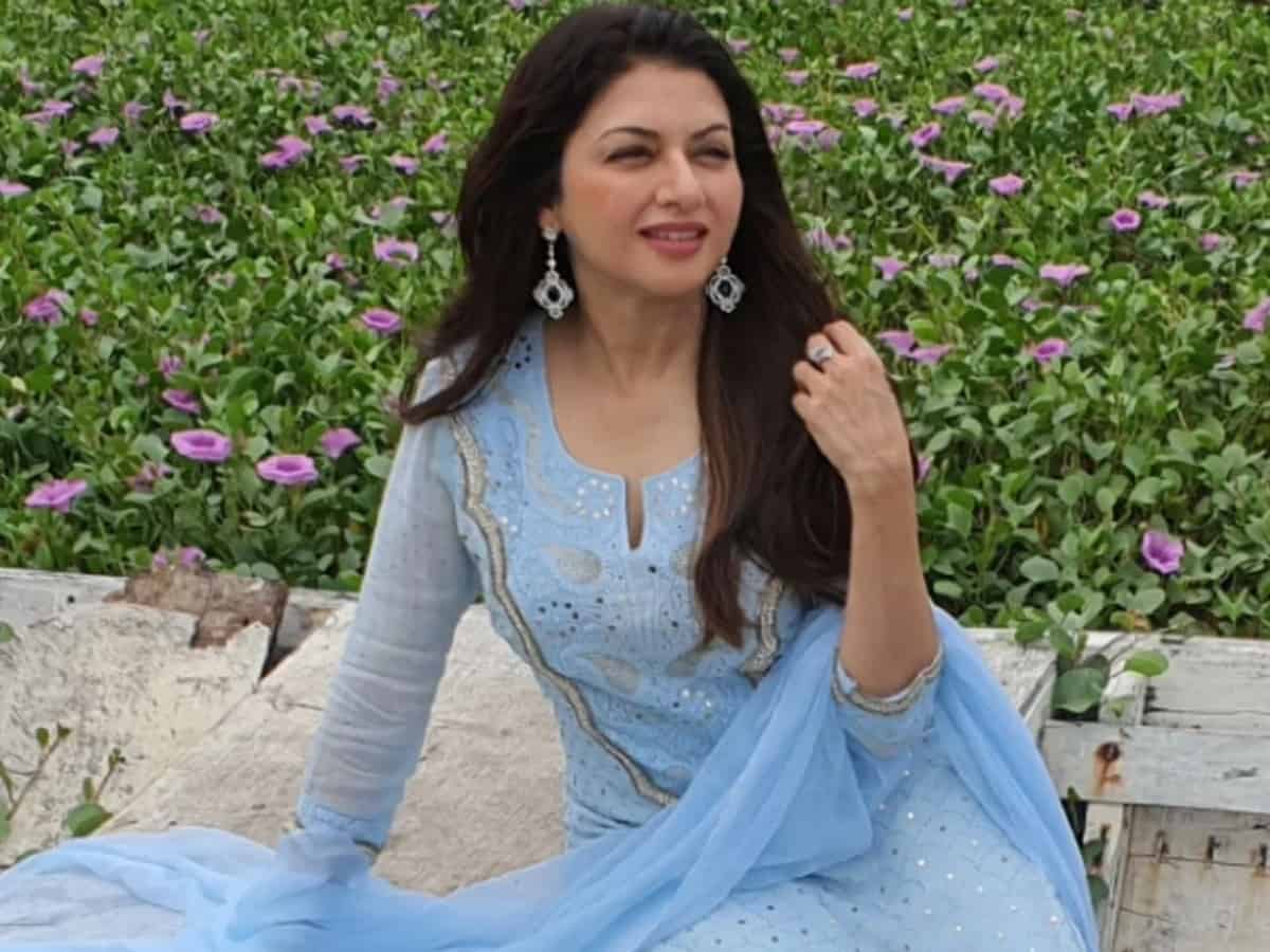 Actress Bhagyashree gets married again! [Watch]