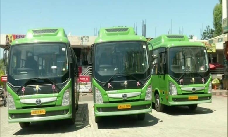 Two new TGSRTC buses to ply from Bachupally to T-Hub