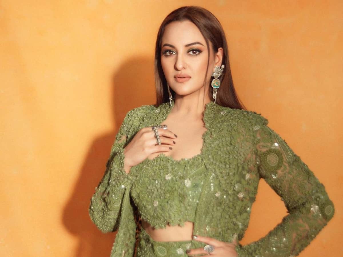 'There are no warrants': Sonakshi Sinha on 'fake' fraud case
