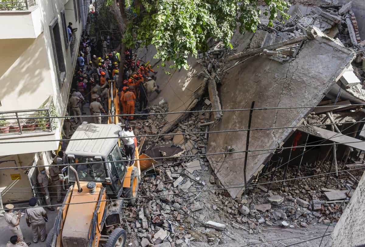 Building collapse in Delhi's Satya Niketan