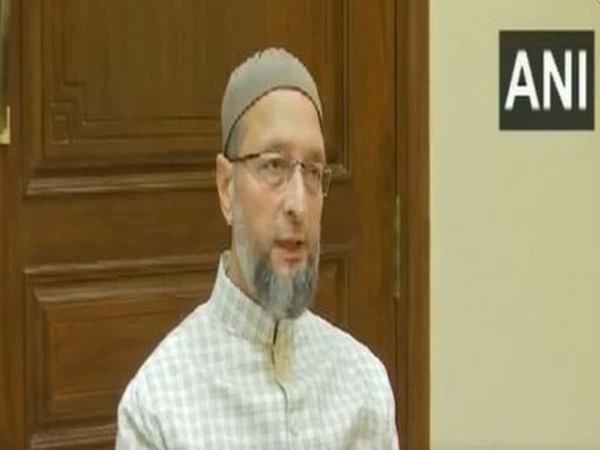 Asaduddin Owaisi question's FIR over hate speech, says crime not mentioned