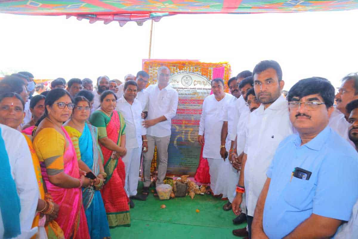 Telangana: Speaker Srinivas Reddy, Minister Harish Rao lay foundation stone for Nursing college in Banswada