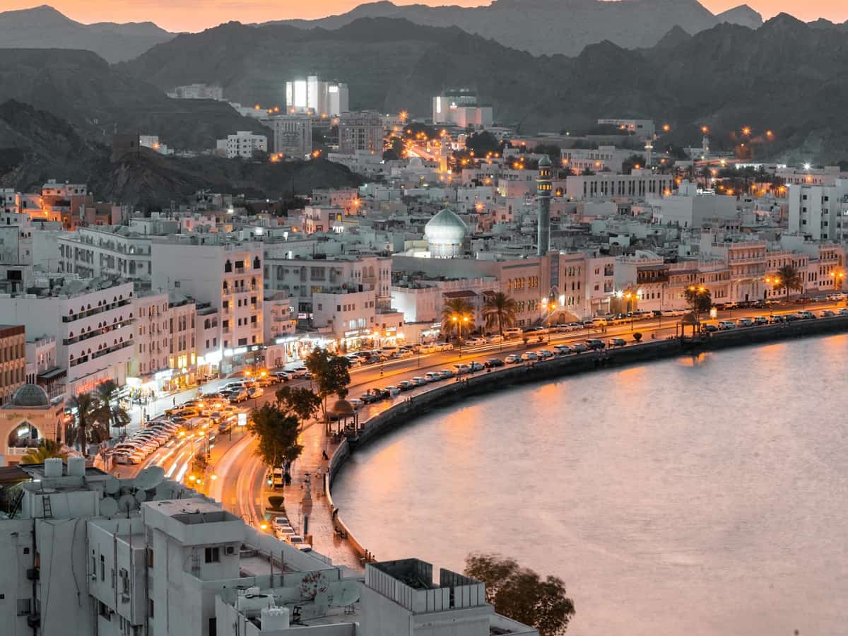 Oman exempts fine for late renewal of expat residency permits