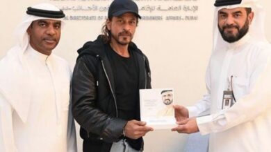 Dubai: Shah Rukh Khan honoured with happiness card