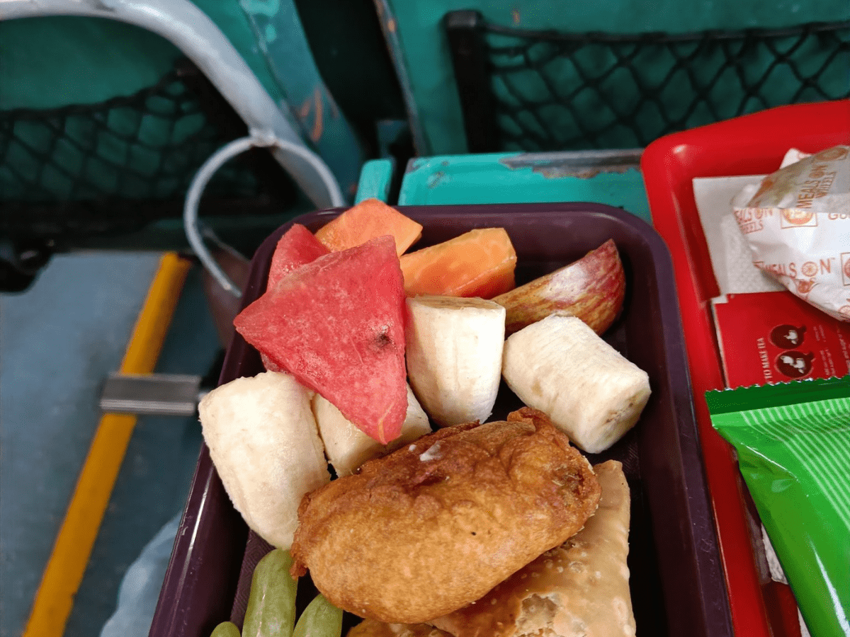 Iftar provided on board Shatabdi Express; catering staff wins hearts