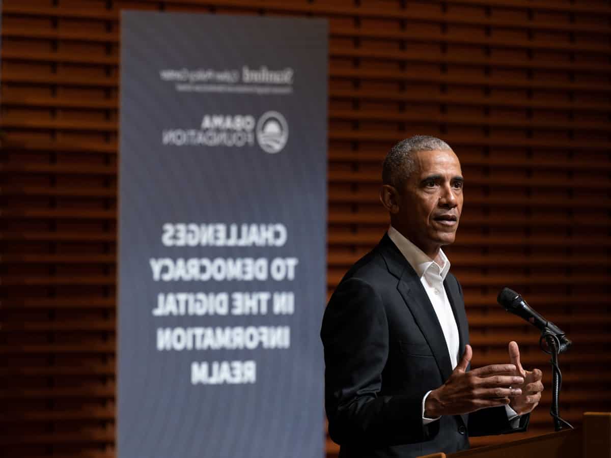 Social media 'designed' to weaken democracies: Obama