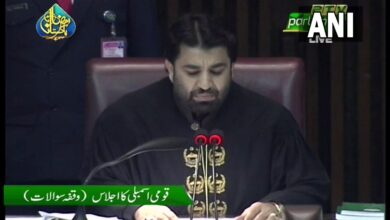 Pak: Dy Speaker rejects the no-confidence motion against PM Imran Khan