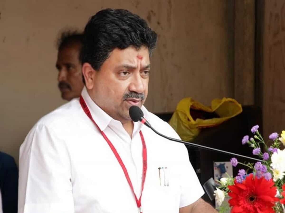 Tamil Nadu Minister slams Centre over hike in fuel price