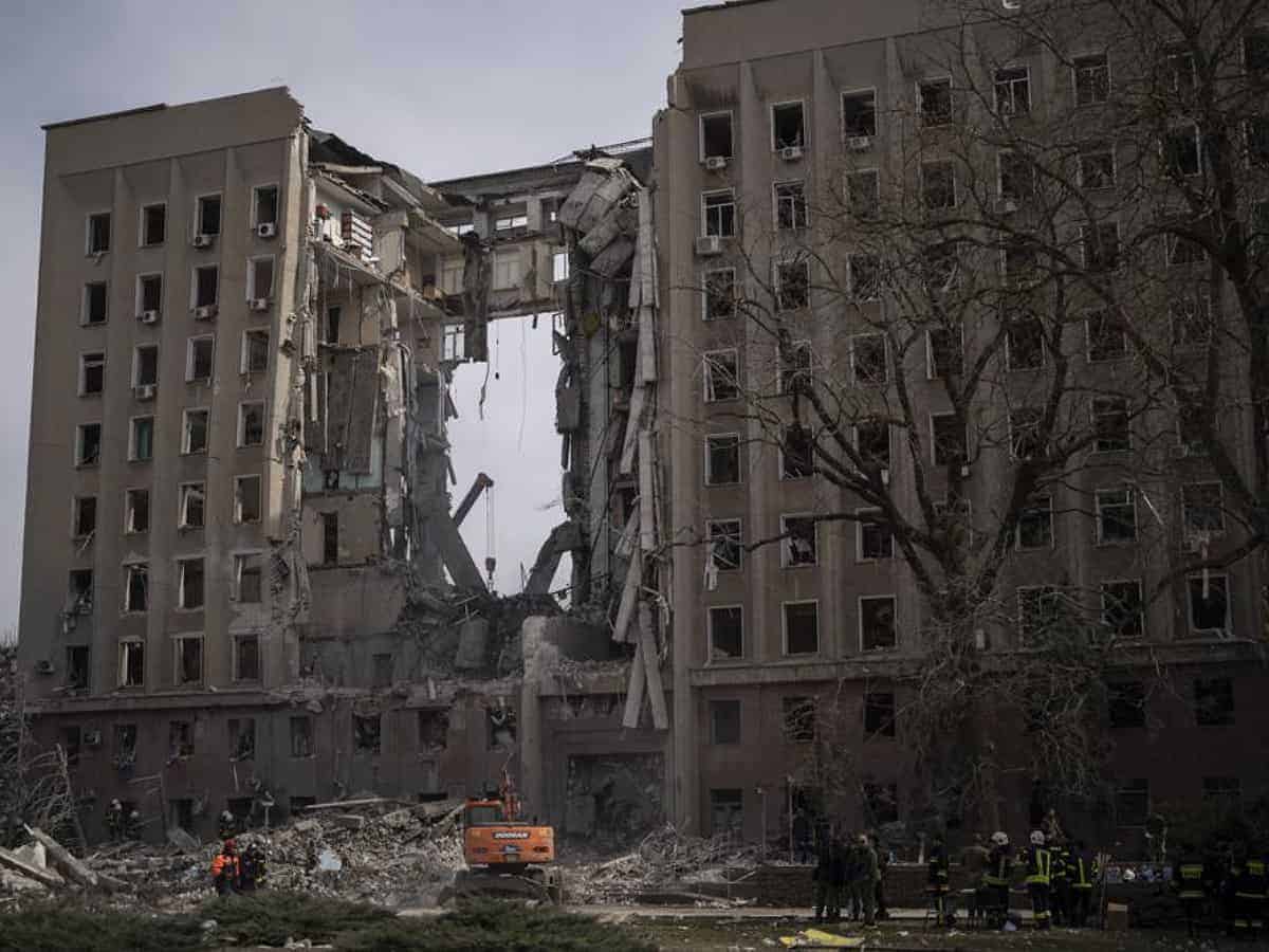 Kiev banned militants in Mariupol from negotiating surrender