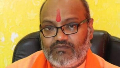 Narasinghanand makes hate speech yet again, this time at Maha Kumbh