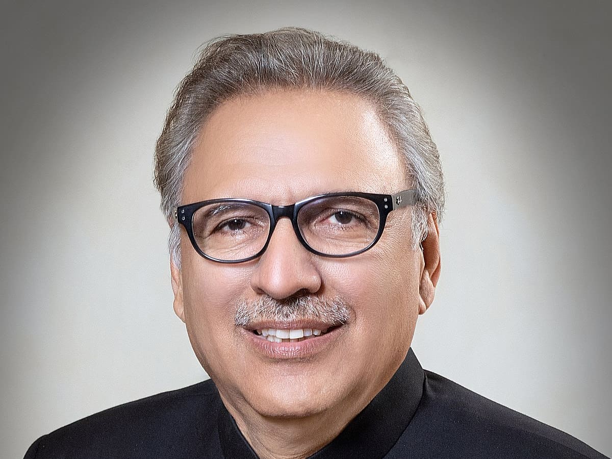 Pakistan President Alvi claims he had been betrayed by his staff