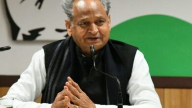 Gehlot MLAs oppose Pilot as CM, reach Speaker's residence to submit resignations