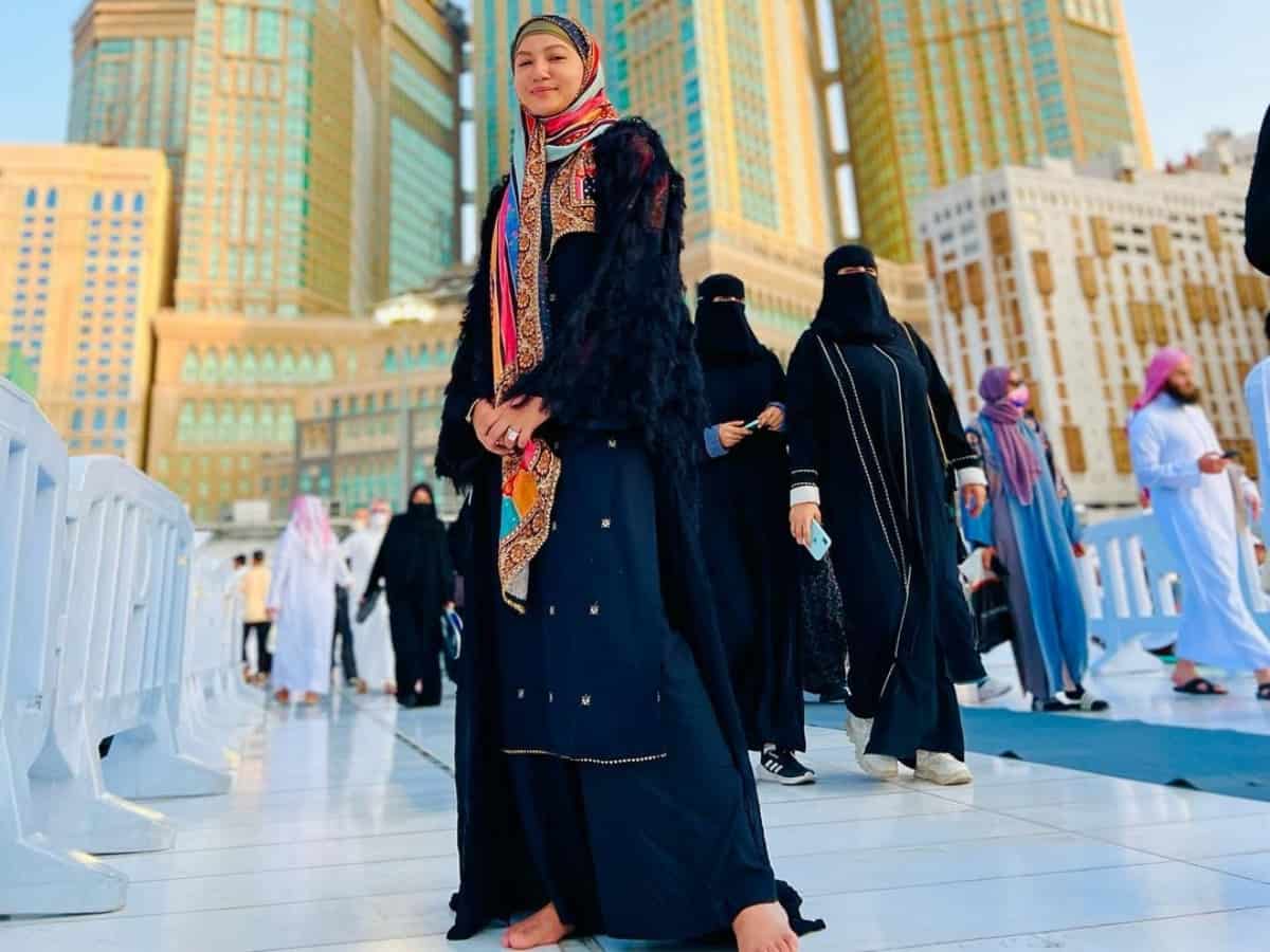 Mesmerised Gauahar Khan shares pics from Makkah