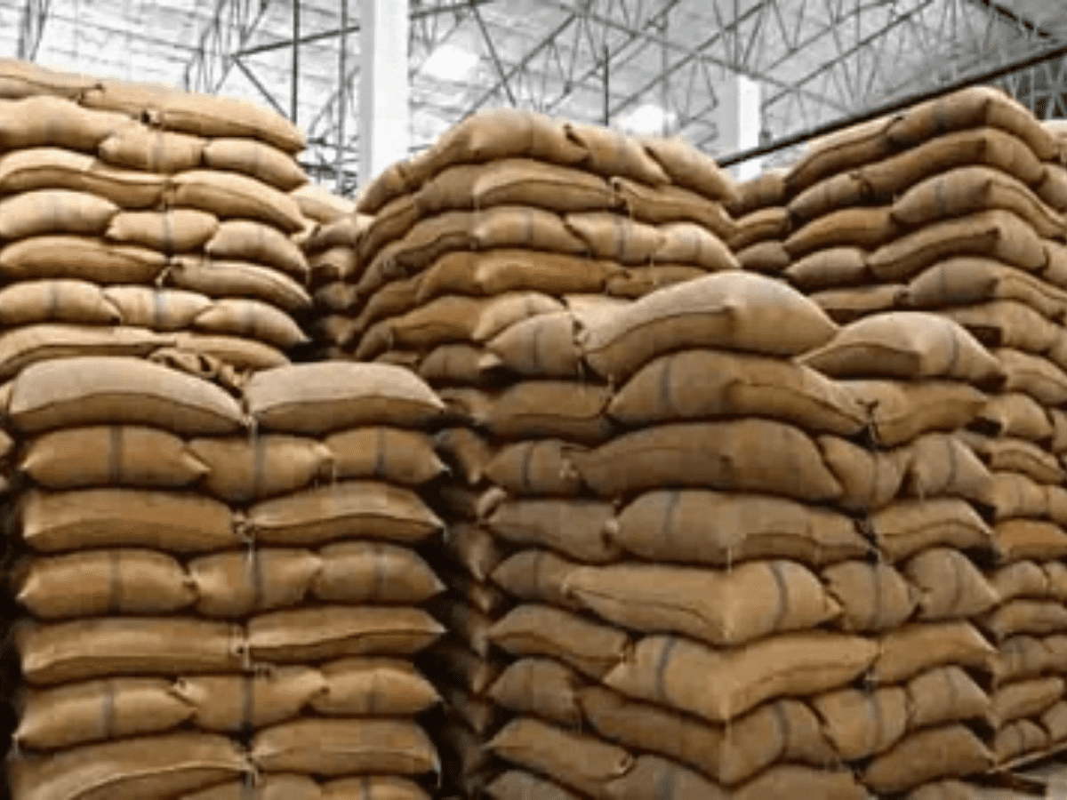 India supplies 11,000 MT of rice to Sri Lanka