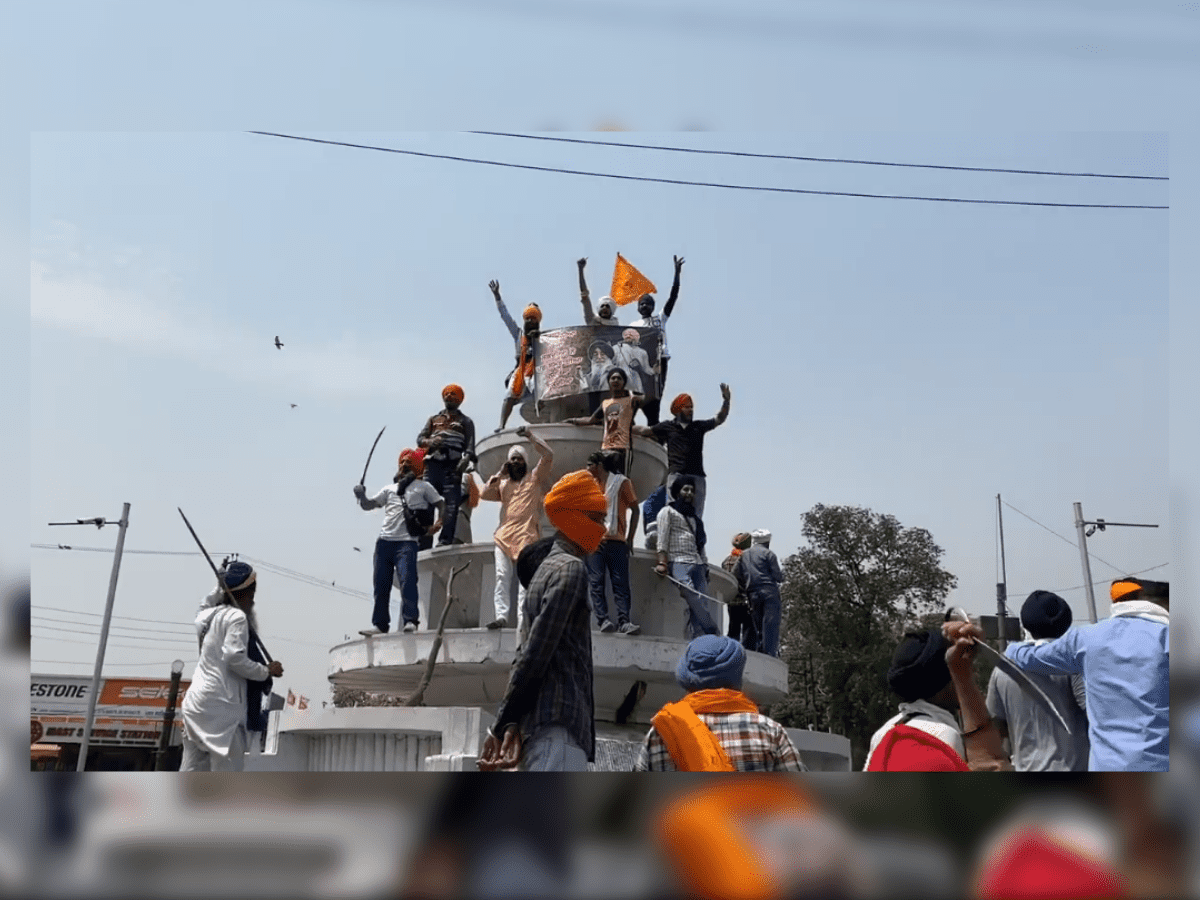Curfew after massive clash between Shiv Sena, pro-Khalistan activists in Patiala