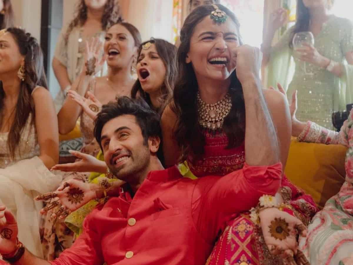 Alia Bhatt-Ranbir Kapoor's Mehendi photos take internet by storm