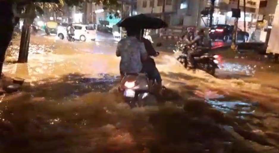 Two dead as heavy rainfall pounds Bengaluru