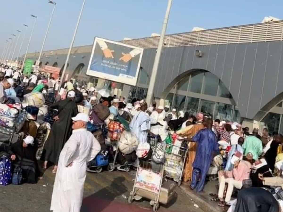 Continuing congestion of passengers at King Abdulaziz Airport in Jeddah