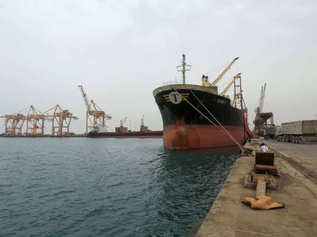 Gas ship allowed into Yemen's Hodeidah port as part of truce