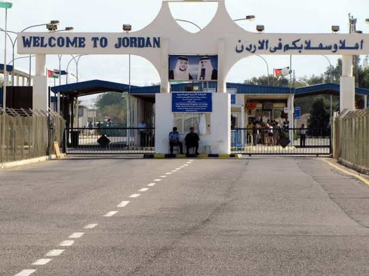 Israeli tourists not allowed into Jordan over Tefillin in luggage