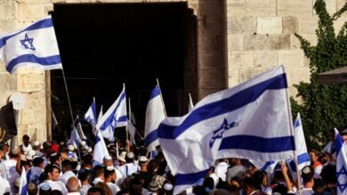 Thousands participate in Israeli flags march amid escalating tension