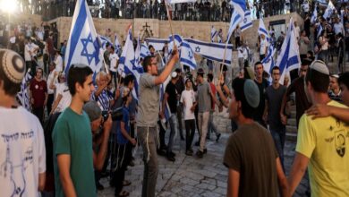 Ultra nationalist Jews storm Al-Aqa ahead of pro-Israel flag march
