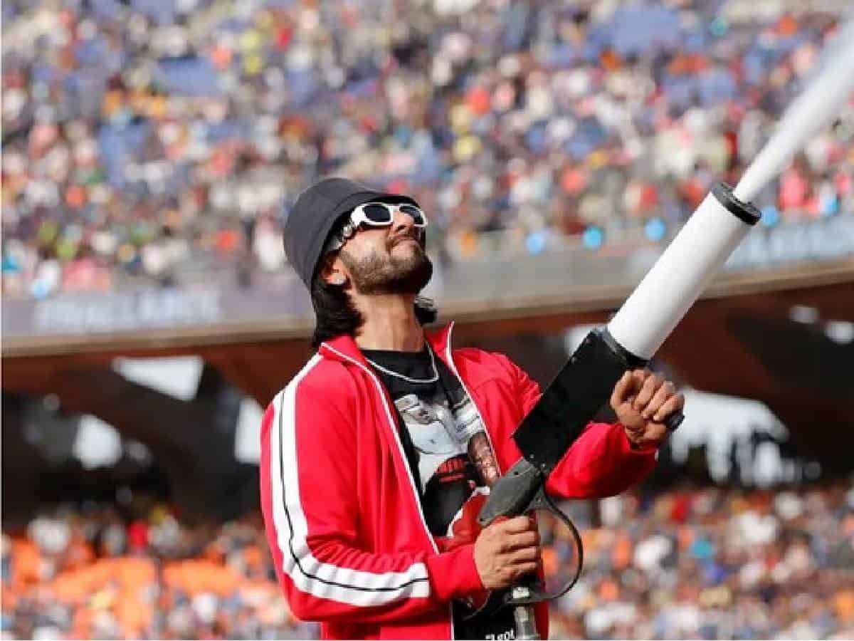 Ranveer Singh sets the stage on fire