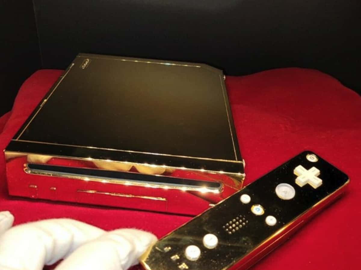 'Gold-plated Nintendo Wii' is again up for auction