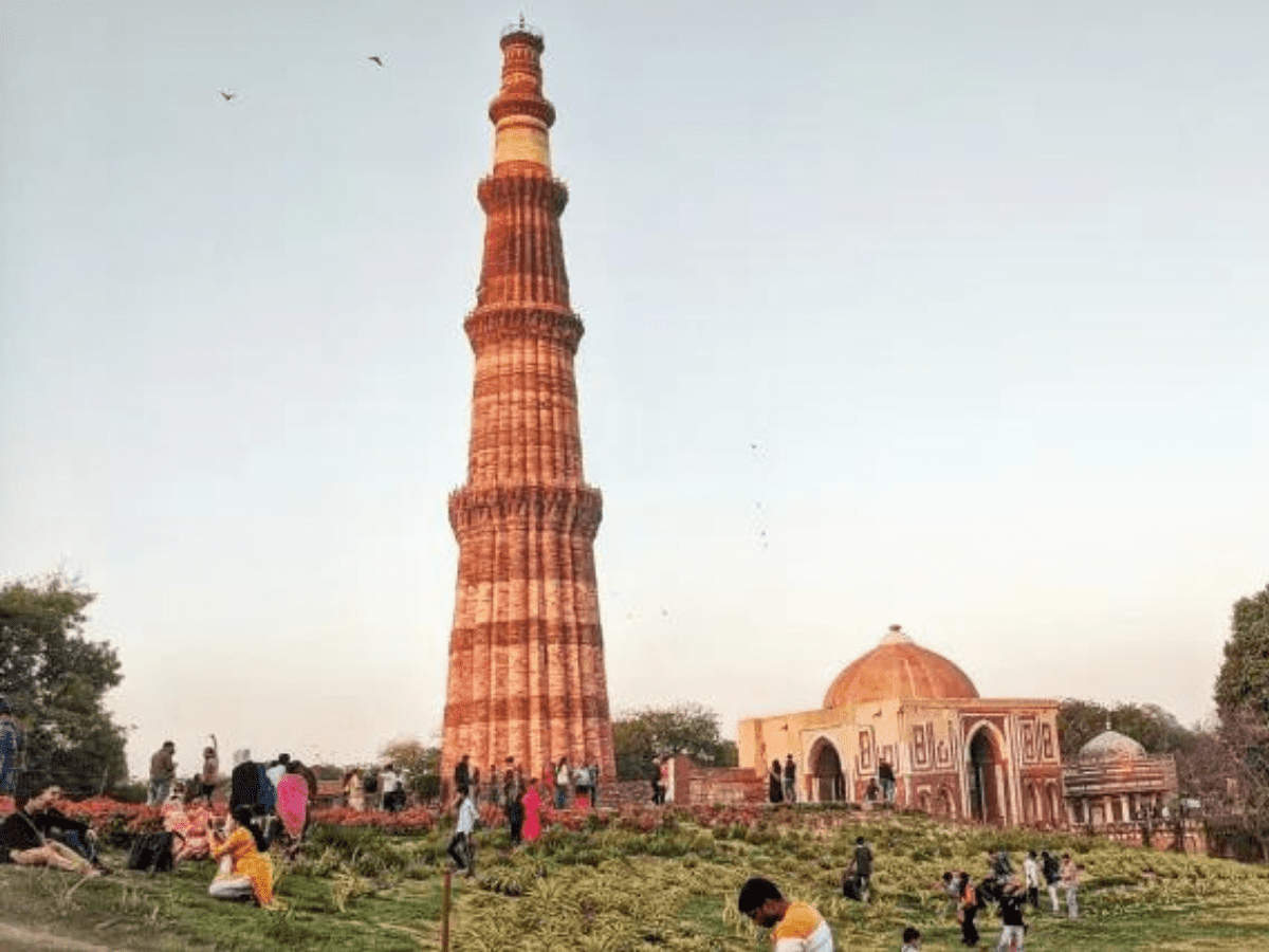 Twist in temple restoration plea as 'royal family member' claims Qutub Minar