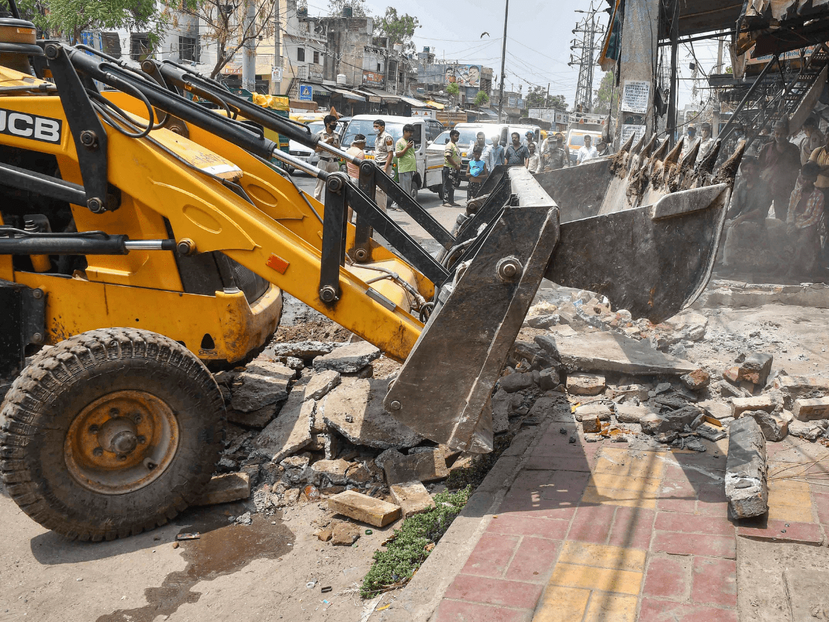 DDA's anti-encroachment drive continues in Mehrauli for 2nd day