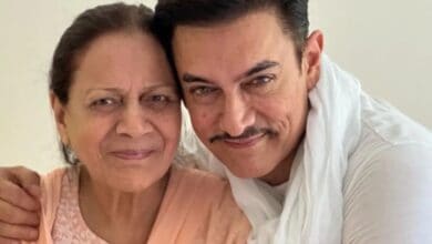 Aamir Khan's fresh pictures with his 'Ammi' surface online