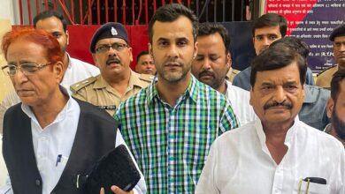 Uttar Pradesh: Azam Khan finally released, greeted by Shivpal