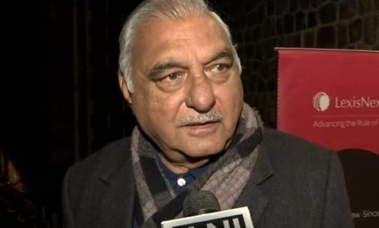 Call for action against Hooda, Chavan for meeting Azad