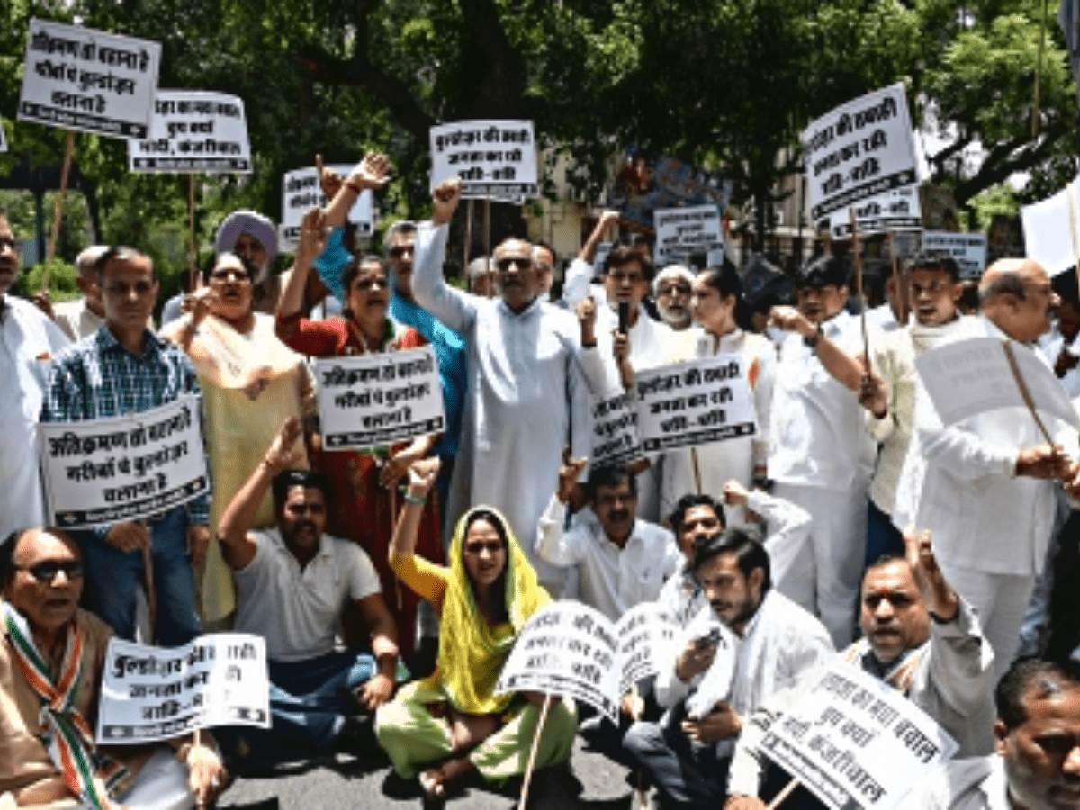 Delhi Congress protests outside BJP HQ