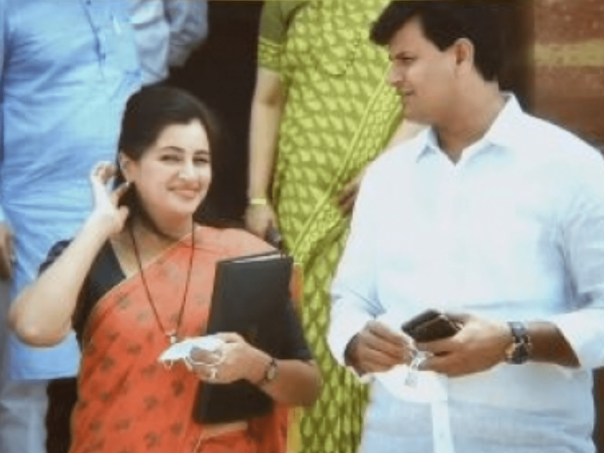 MP Navneet Rana and her MLA husband Ravi Rana