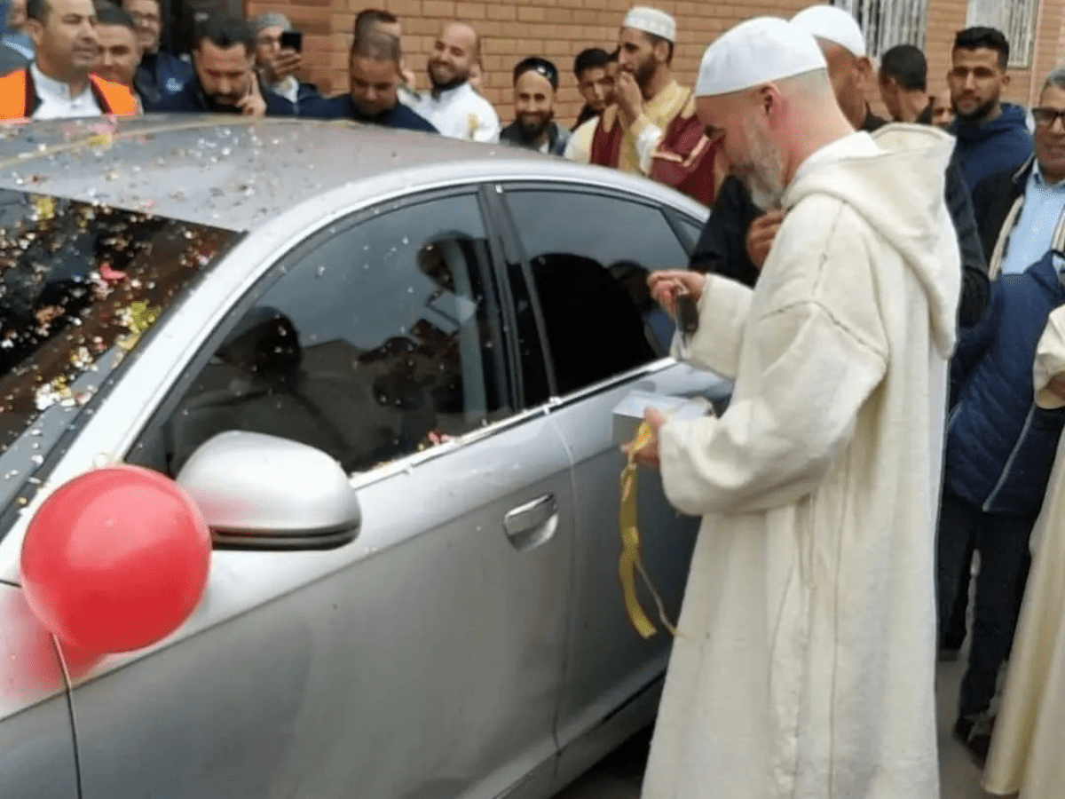 Spain’s Muslims gift their Imam a luxurious Audi-6 for his Ramadan hardwork