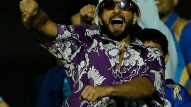 Ranveer Singh wildly celebrates Mumbai Indians win at stadium - viral video  