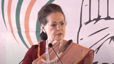 Congress will oppose distorted historical facts: Sonia Gandhi