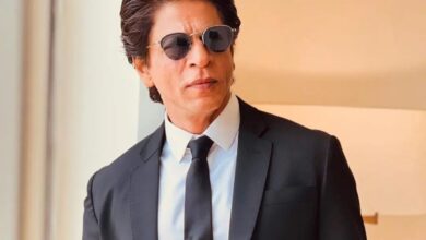 Bollywood megastar Shah Rukh Khan, who will soon be seen on the big screen with 'Pathaan', recently hosted a fun Q&A session on his Twitter. He even consoled a heartbroken fan as the latter's love interest is set to marry someone else.