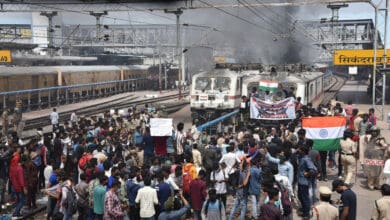 369 trains cancelled due to Agnipath protests
