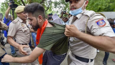 Police detain UPSC aspirants demanding extra attempt to clear exam