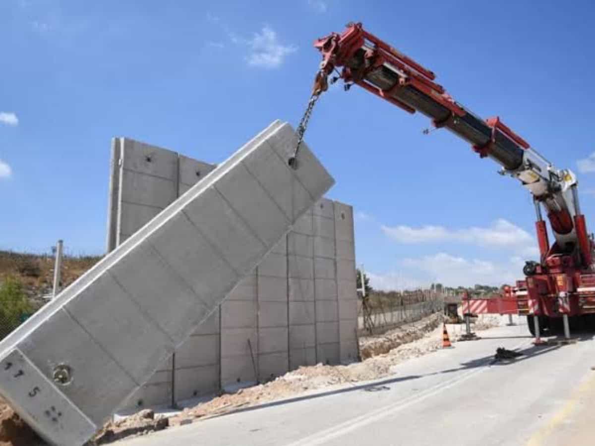 Israel begins building 45-kilometre-long wall in West Bank