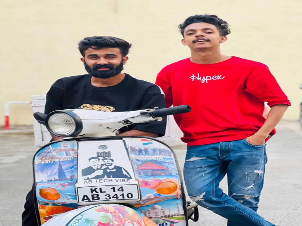 Indian Muslims on GCC tour reach UAE on 22-year-old scooter