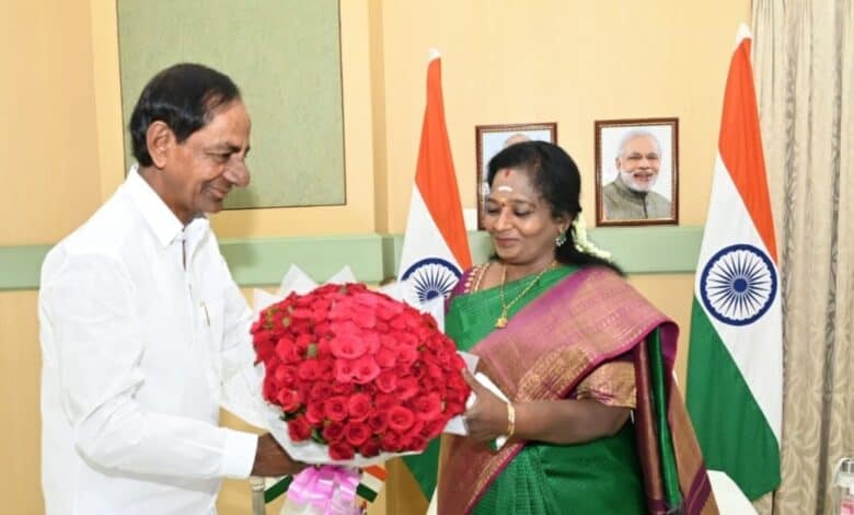 Telangana: KCR,governor condole minister's mother's death