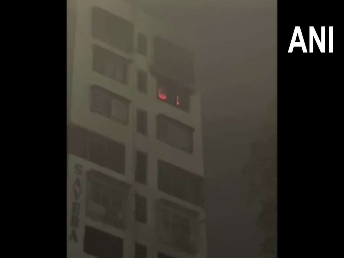Fire in Mumbai building; 11 people rescued
