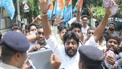 NSUI members try to lay siege to Raj Bhavan in Hyderabad