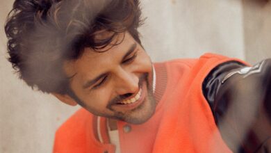 Kartik Aaryan shares picture from 'Shehzada' sets
