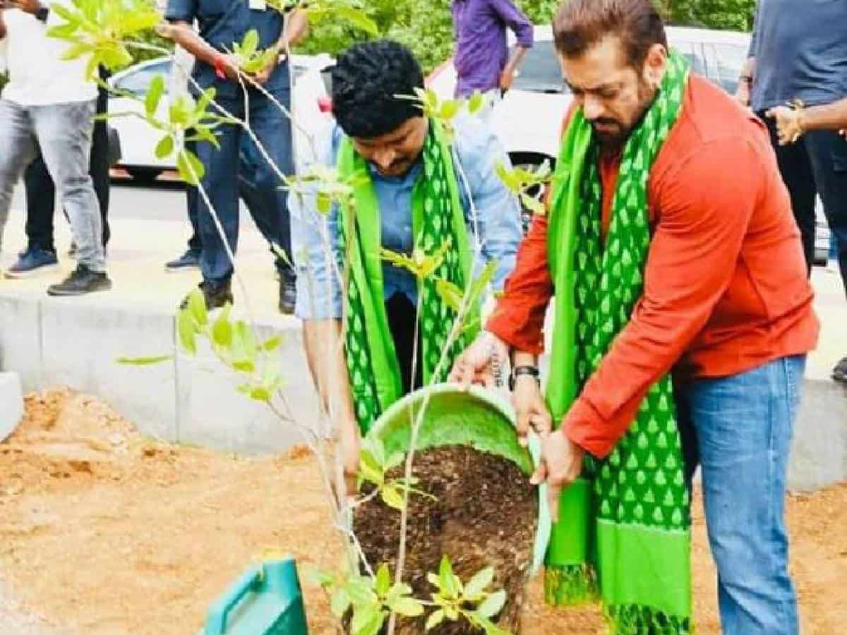 Salman Khan joins Green India Challenge in Hyderabad