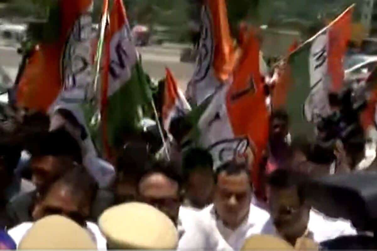 TMC protests outside Guwahati hotel hosting Shiv Sena Rebel MLAs